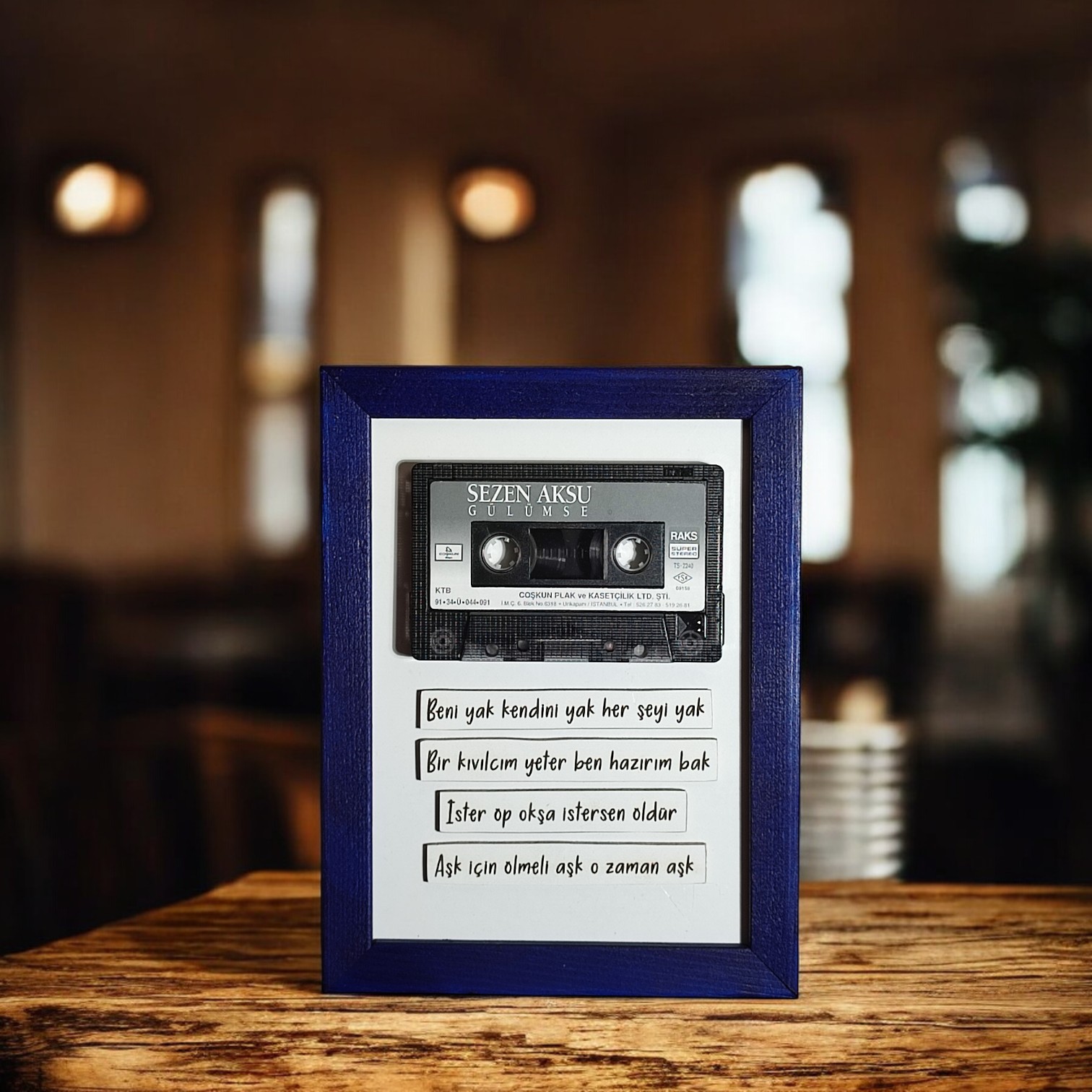 sezen-aksu-gulumse-her-seyi-yak